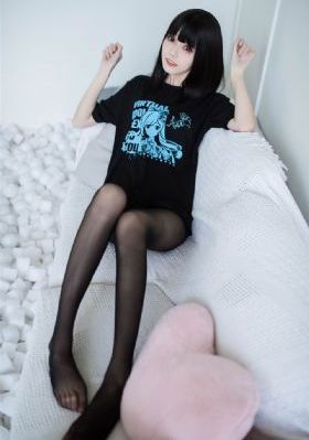 花城谢怜树上塞花瓣